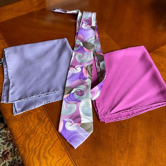 J. Garcia Emerging Elephants Tie, Collection 52 & coordinating pocket squares - Picture 2 of 7